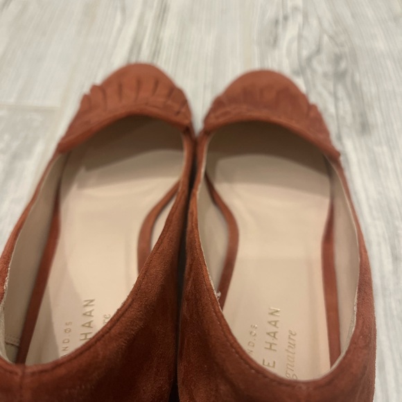 Cole Haan Mabel Suede Tassel Pump size 8.5 - Picture 9 of 12